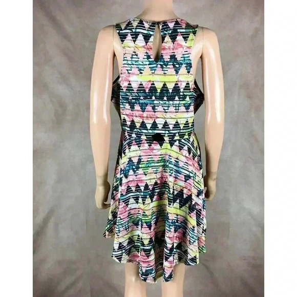 Floral Diamond Laser Cut Asymmetrical Dress NWT XL - Picture 9 of 10